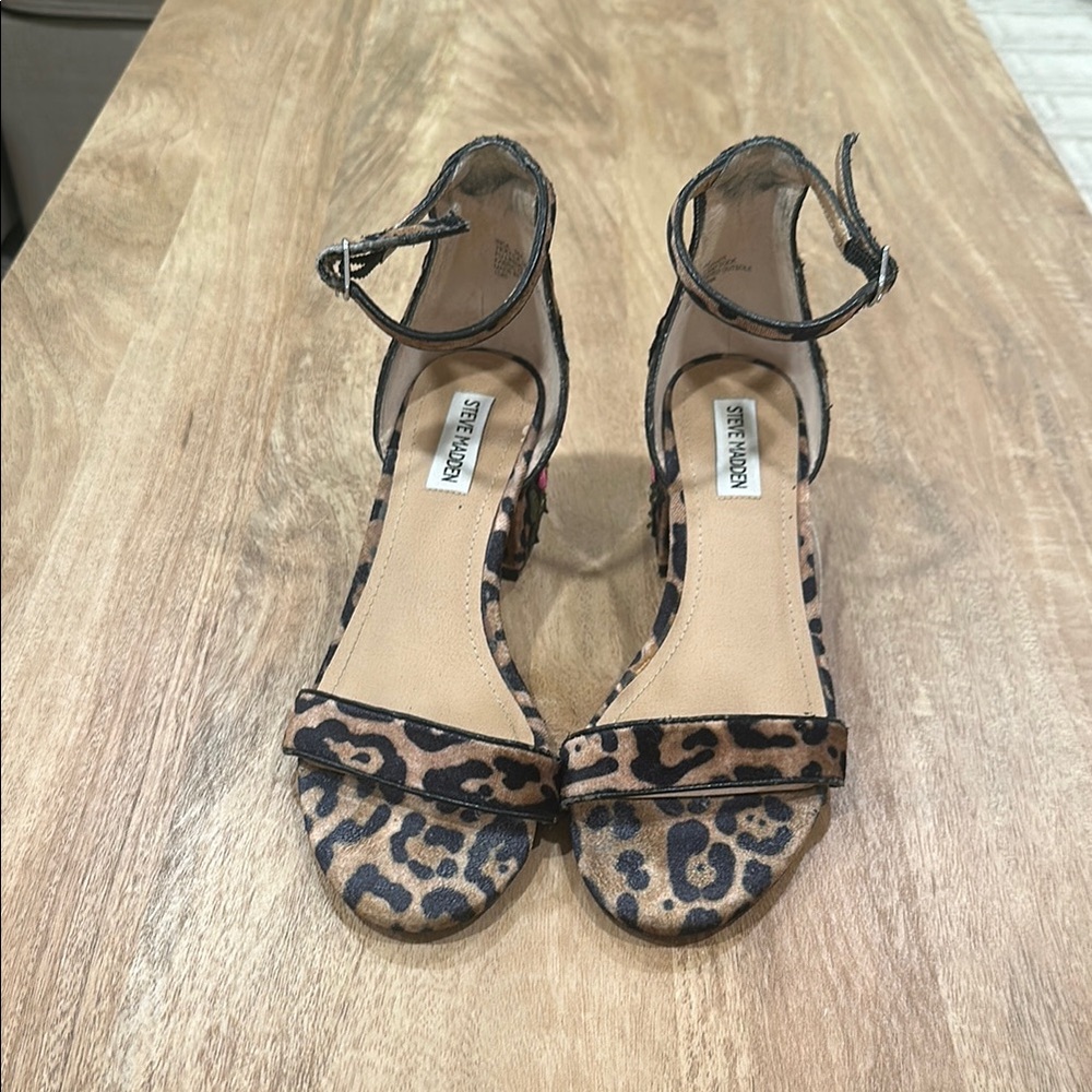 Steve Madden cheetah print sandals